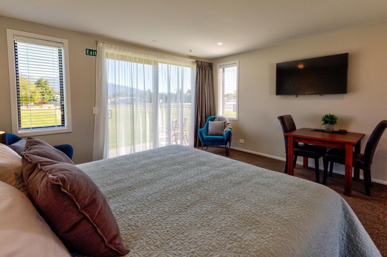 Motel Annies On Milford à Te Anau Extérieur photo