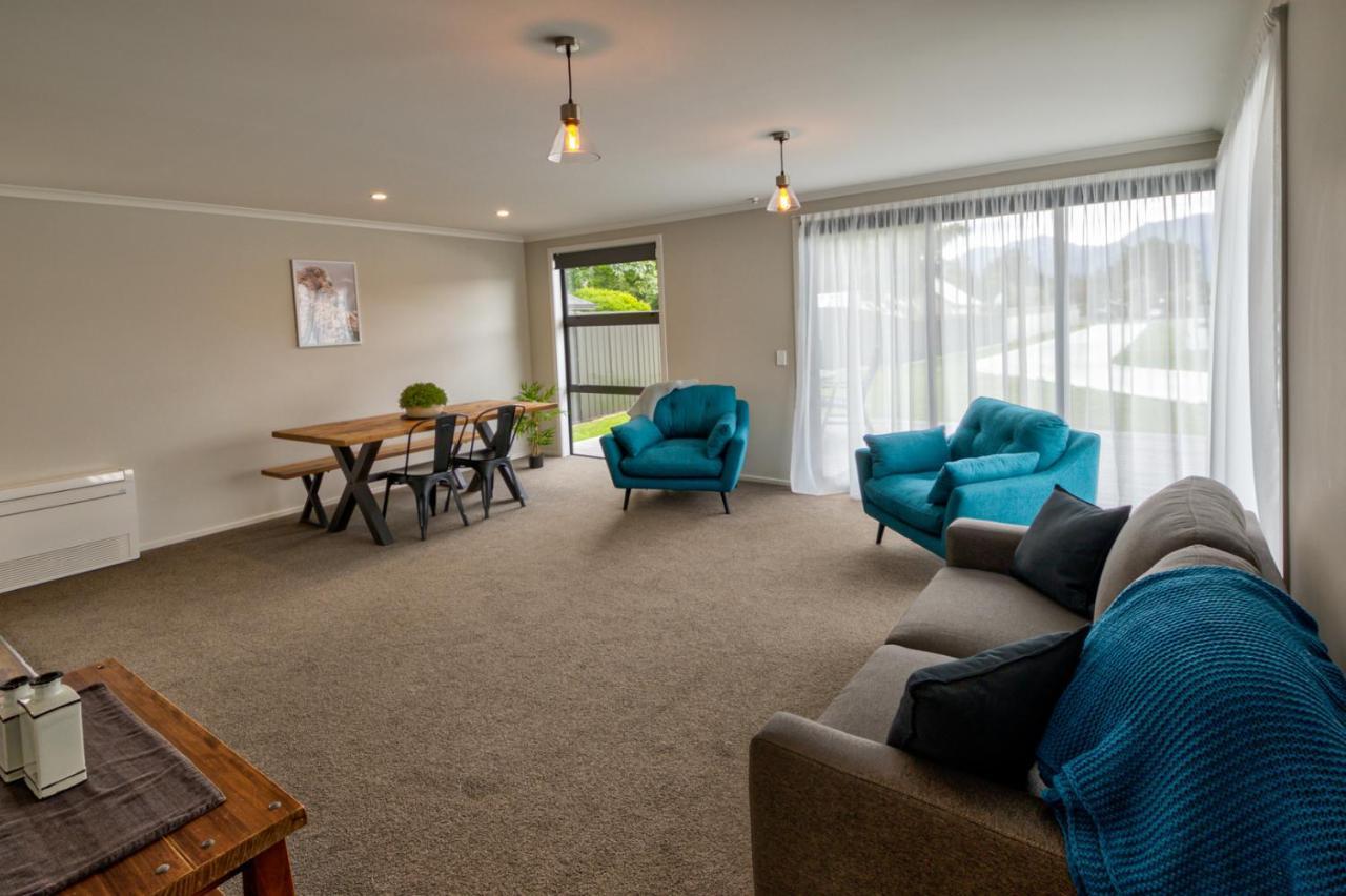 Motel Annies On Milford à Te Anau Extérieur photo