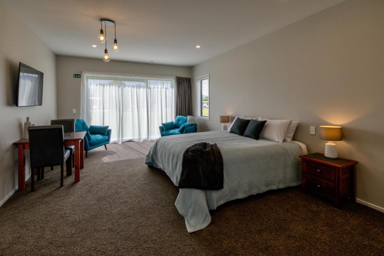 Motel Annies On Milford à Te Anau Extérieur photo