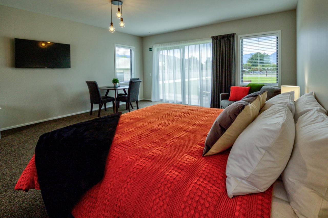 Motel Annies On Milford à Te Anau Extérieur photo
