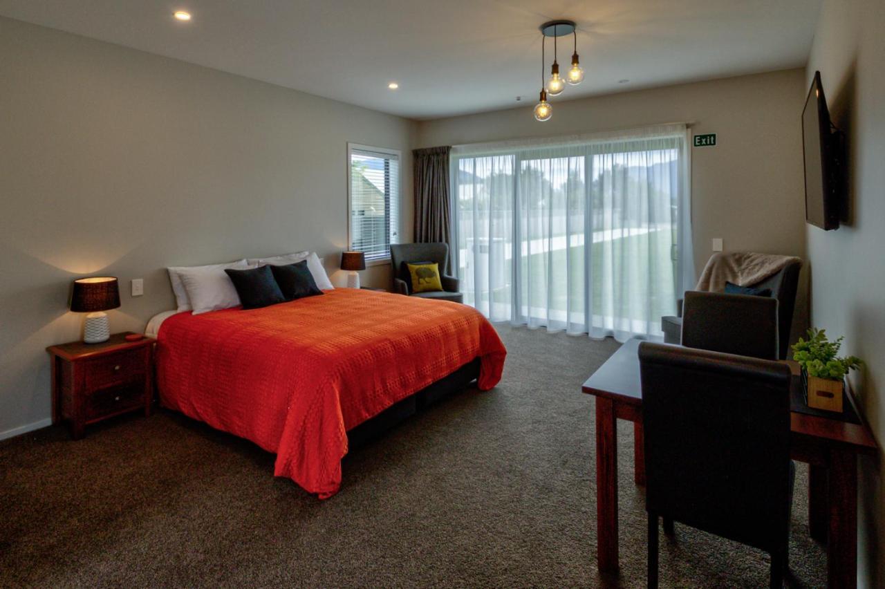 Motel Annies On Milford à Te Anau Extérieur photo
